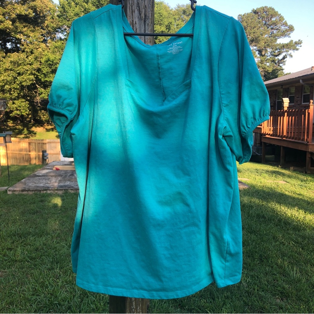 Woman’s blouse, size 22/24,